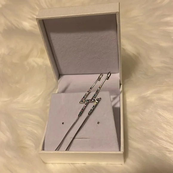 Lightning bolts cubic zirconia silver edgy ear crawler-ear cuff-Valentines - Picture 6 of 6